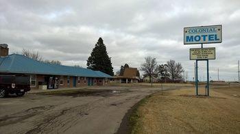 Colonial Motel マーシャルタウン エクステリア 写真